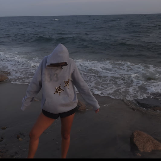 333 STAR SWEATSHIRT